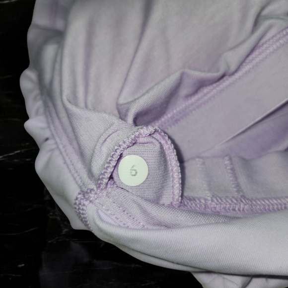 Lululemon wrap it tank top size 6 - Picture 4 of 6